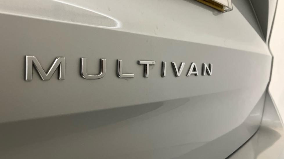 Volkswagen Multivan 2.0 TDI Life 5dr DSG Diesel Estate - Image 30