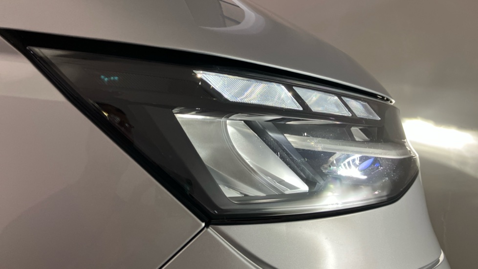 Volkswagen Multivan 2.0 TDI Life 5dr DSG Diesel Estate - Image 35