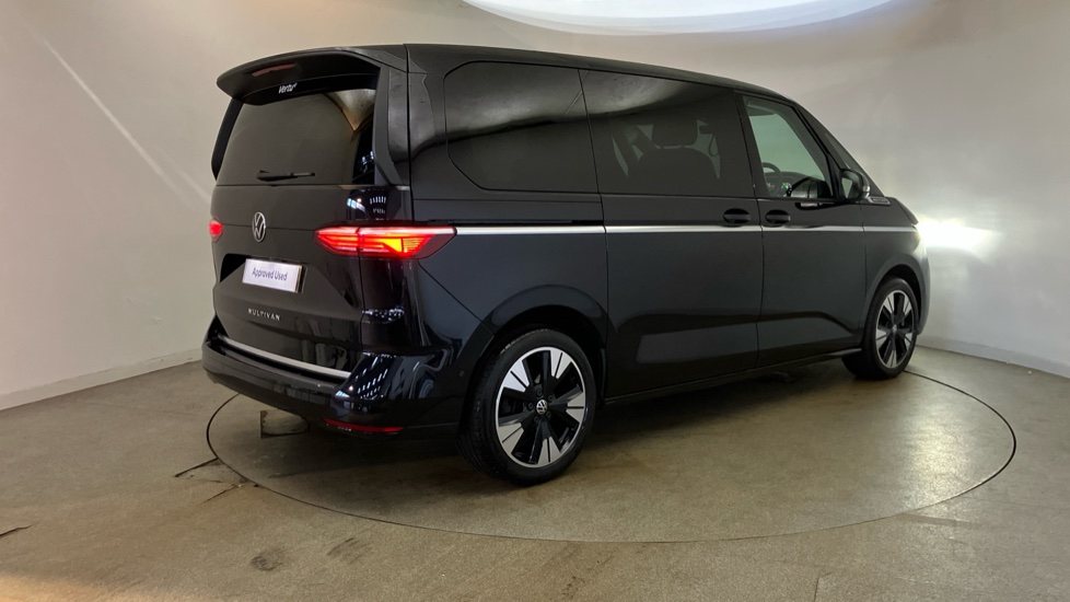 Volkswagen Multivan 2.0 TDI Style 5dr DSG Diesel Estate - Image 45