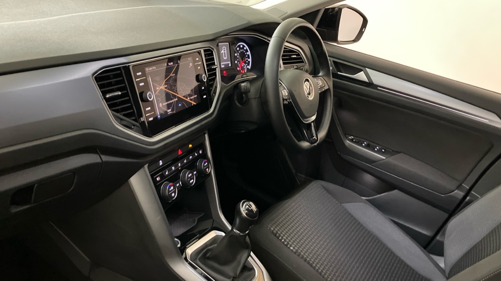 Volkswagen T-Roc 1.5 TSI EVO Active 5dr Petrol Hatchback - Image 2