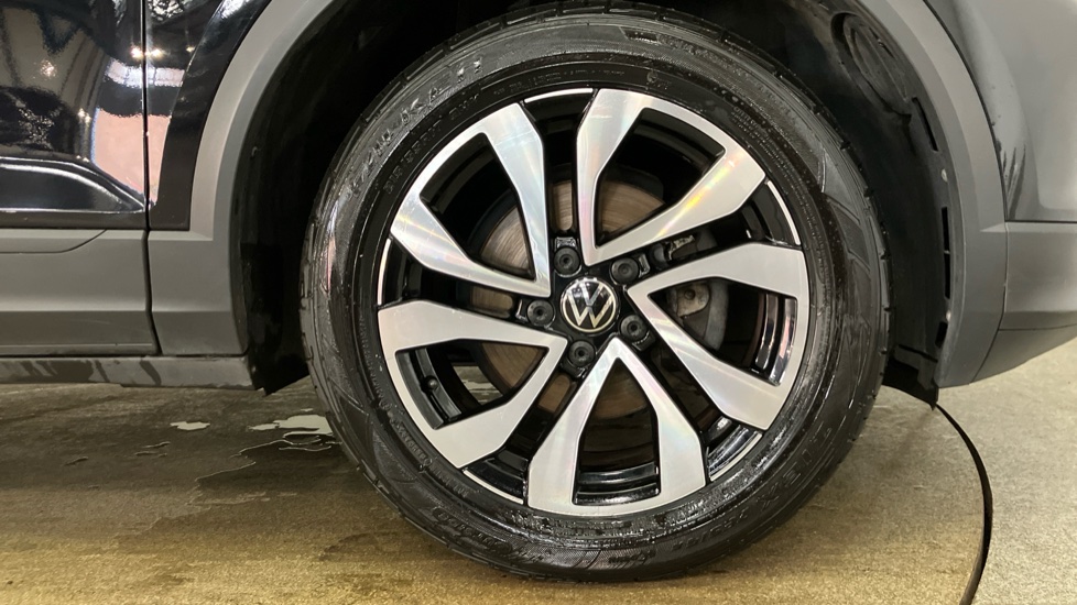 Volkswagen T-Roc 1.5 TSI EVO Active 5dr Petrol Hatchback - Image 5