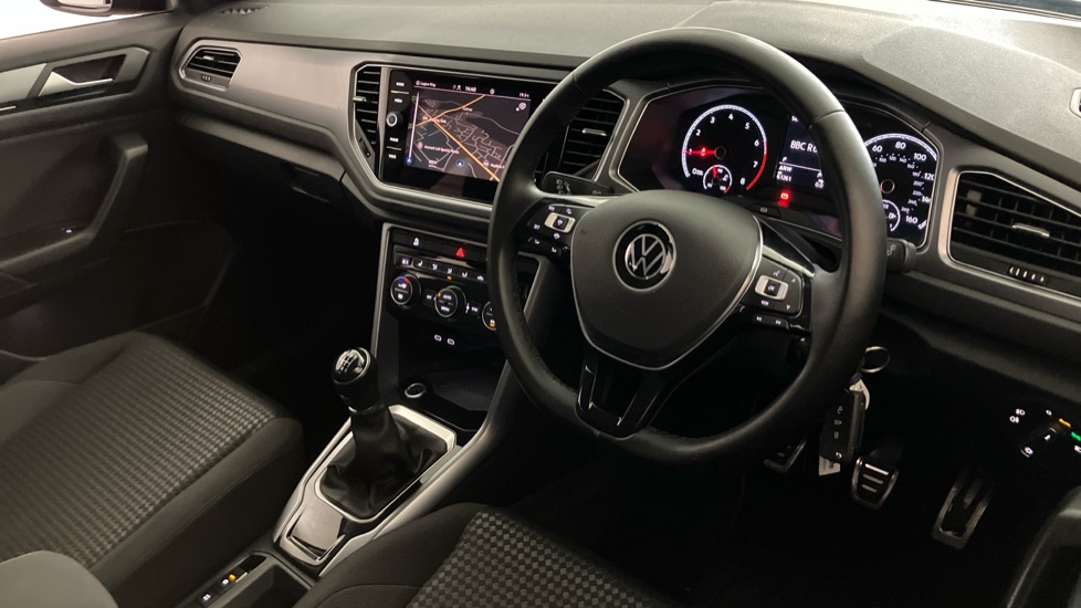 Volkswagen T-Roc 1.5 TSI EVO Active 5dr Petrol Hatchback - Image 6