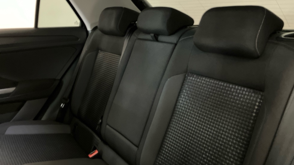 Volkswagen T-Roc 1.5 TSI EVO Active 5dr Petrol Hatchback - Image 16