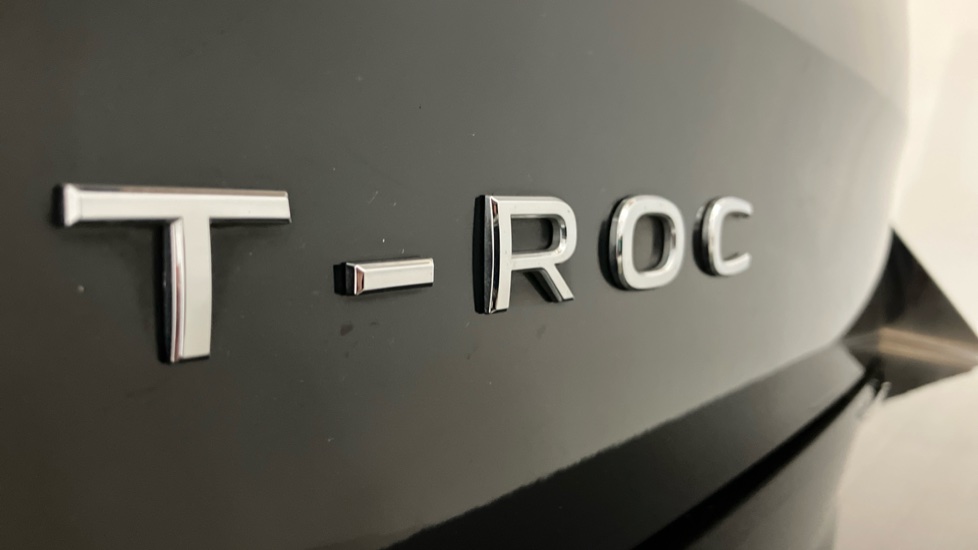 Volkswagen T-Roc 1.5 TSI EVO Active 5dr Petrol Hatchback - Image 28