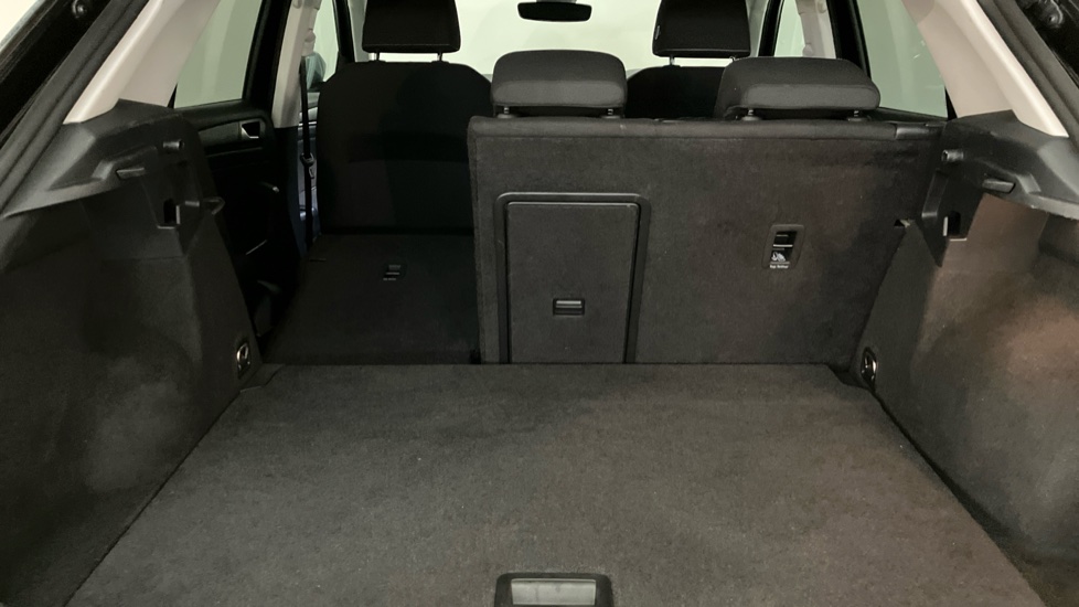 Volkswagen T-Roc 1.5 TSI EVO Active 5dr Petrol Hatchback - Image 39