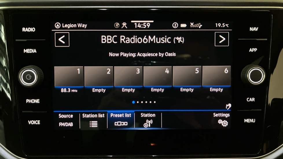 Volkswagen T-Roc 1.5 TSI EVO Active 5dr Petrol Hatchback - Image 44
