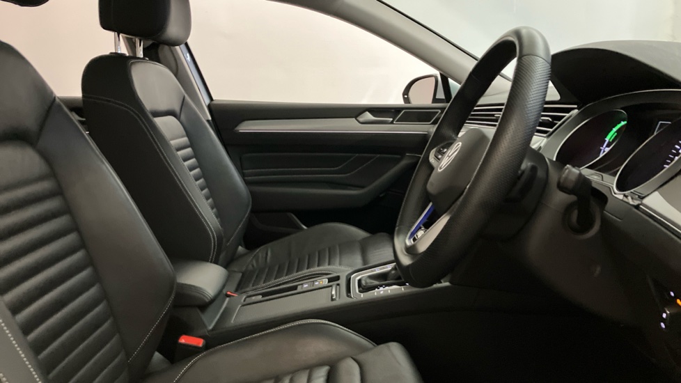 Volkswagen Passat 1.4 TSI PHEV GTE 5dr DSG Estate - Image 15