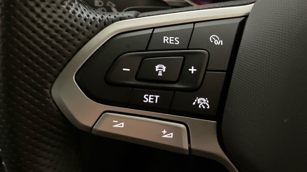 Volkswagen Passat 1.4 TSI PHEV GTE 5dr DSG Estate - Image 17