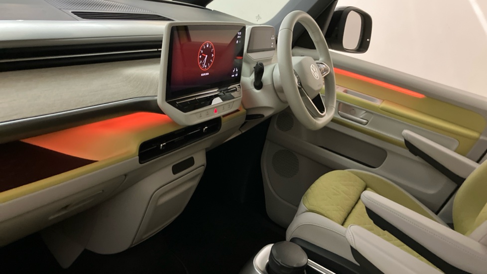 Volkswagen ID. Buzz 150kW 1ST Edition Pro 77kWh 5dr Auto Electric Estate - Image 2