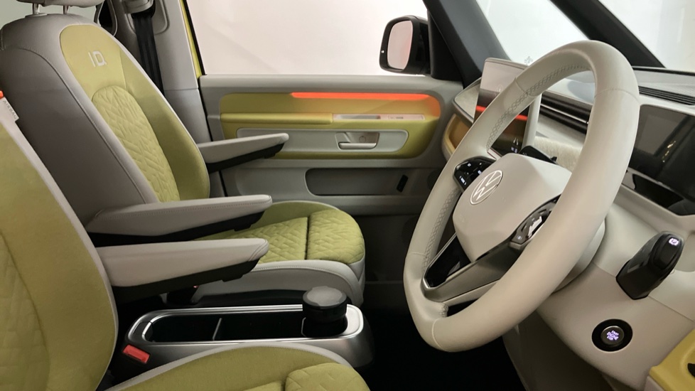 Volkswagen ID. Buzz 150kW 1ST Edition Pro 77kWh 5dr Auto Electric Estate - Image 15