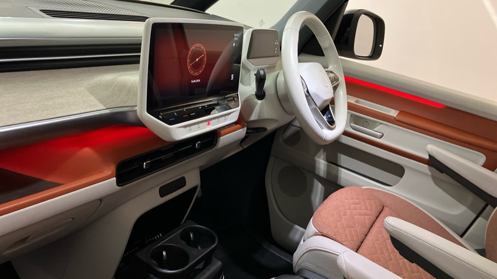 Volkswagen ID. Buzz 150kW 1ST Edition Pro 77kWh 5dr Auto Electric Estate - Image 2