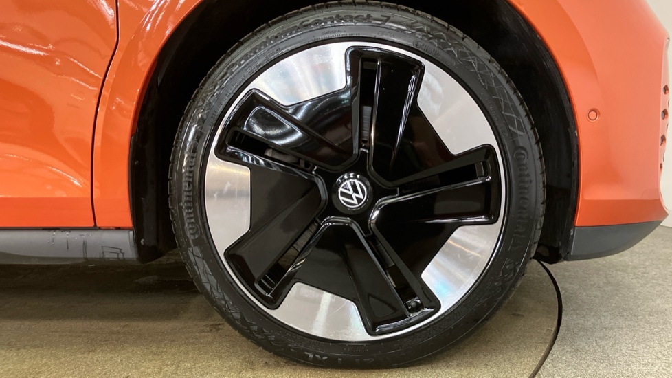 Volkswagen ID. Buzz 150kW 1ST Edition Pro 77kWh 5dr Auto Electric Estate - Image 5