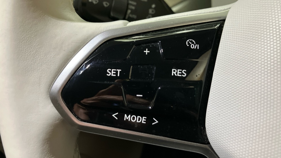 Volkswagen ID. Buzz 150kW 1ST Edition Pro 77kWh 5dr Auto Electric Estate - Image 17