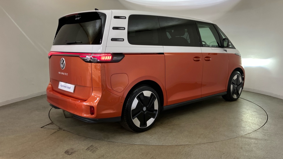Volkswagen ID. Buzz 150kW 1ST Edition Pro 77kWh 5dr Auto Electric Estate - Image 44