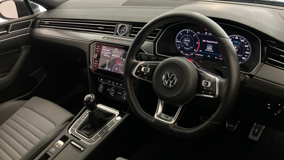Volkswagen Passat 2.0 TDI R-Line 4dr [Panoramic Roof] Diesel Saloon - Image 6