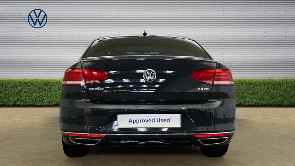 Volkswagen Passat 2.0 TDI R-Line 4dr [Panoramic Roof] Diesel Saloon - Image 8