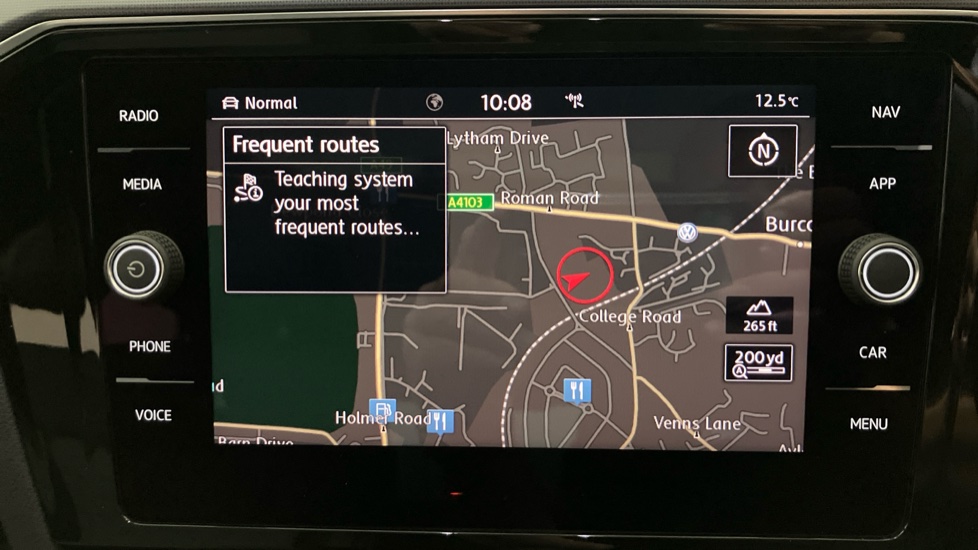 Volkswagen Passat 2.0 TDI R-Line 4dr [Panoramic Roof] Diesel Saloon - Image 12