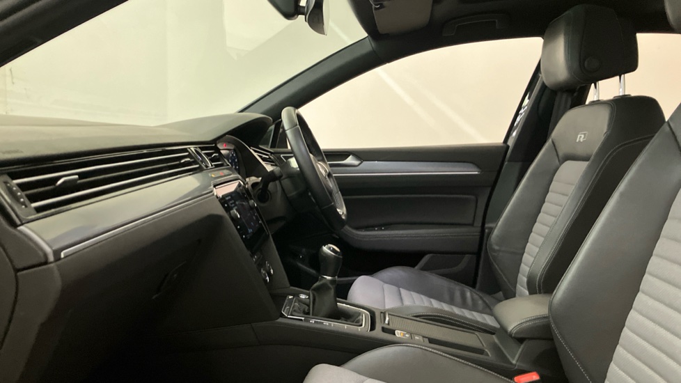 Volkswagen Passat 2.0 TDI R-Line 4dr [Panoramic Roof] Diesel Saloon - Image 23