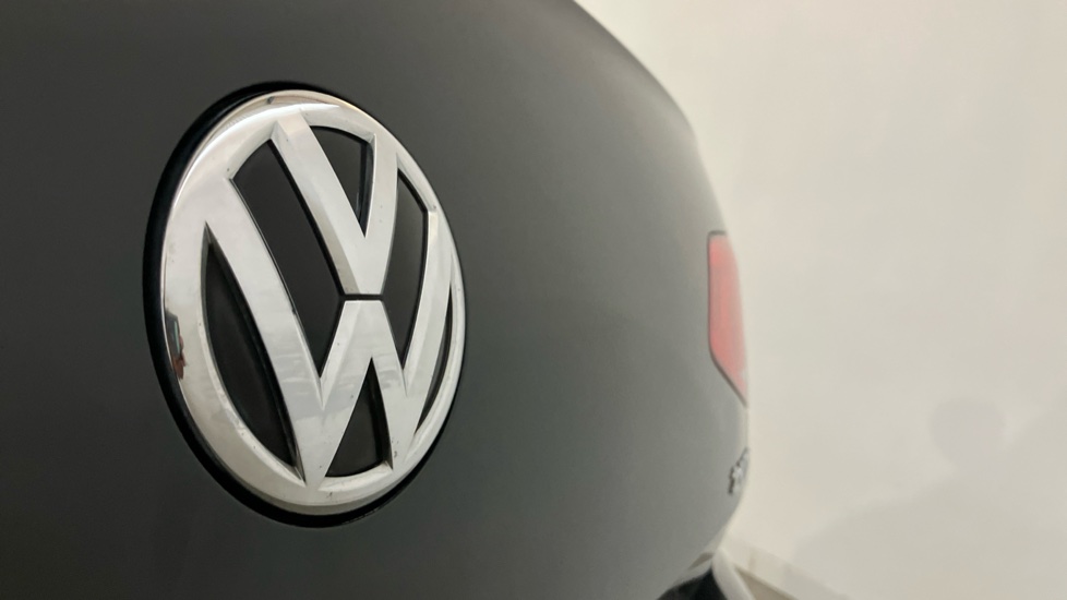 Volkswagen Passat 2.0 TDI R-Line 4dr [Panoramic Roof] Diesel Saloon - Image 28