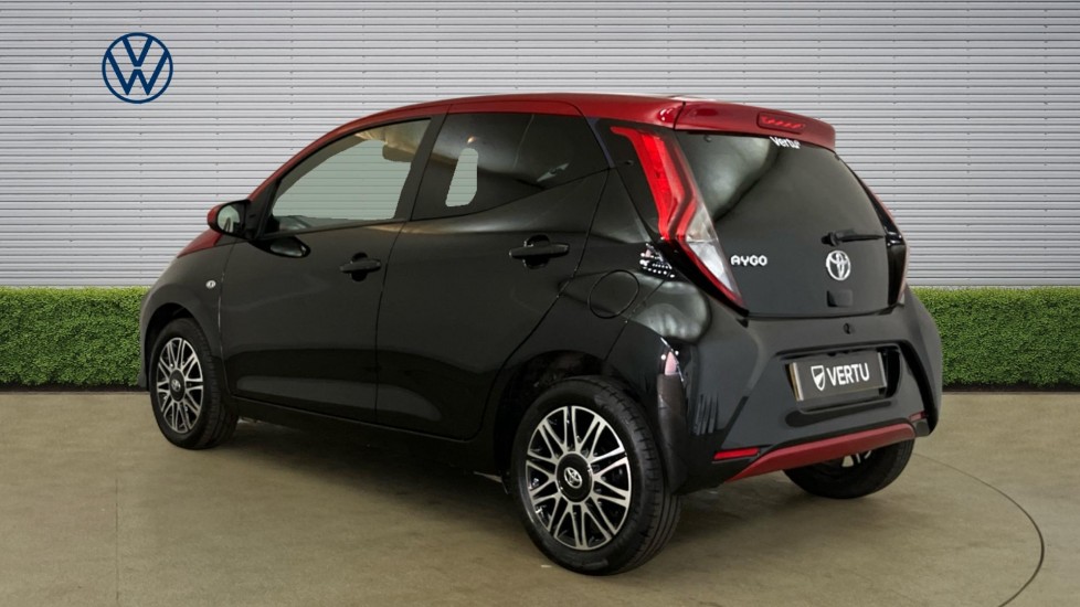Toyota Aygo 1.0 VVT-i X-Clusiv 5dr x-shift Petrol Hatchback - Image 3