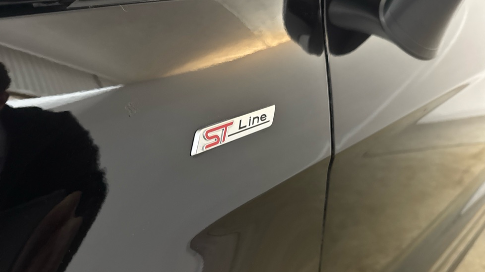 Ford EcoSport 1.0 EcoBoost 125 ST-Line 5dr Petrol Hatchback - Image 28
