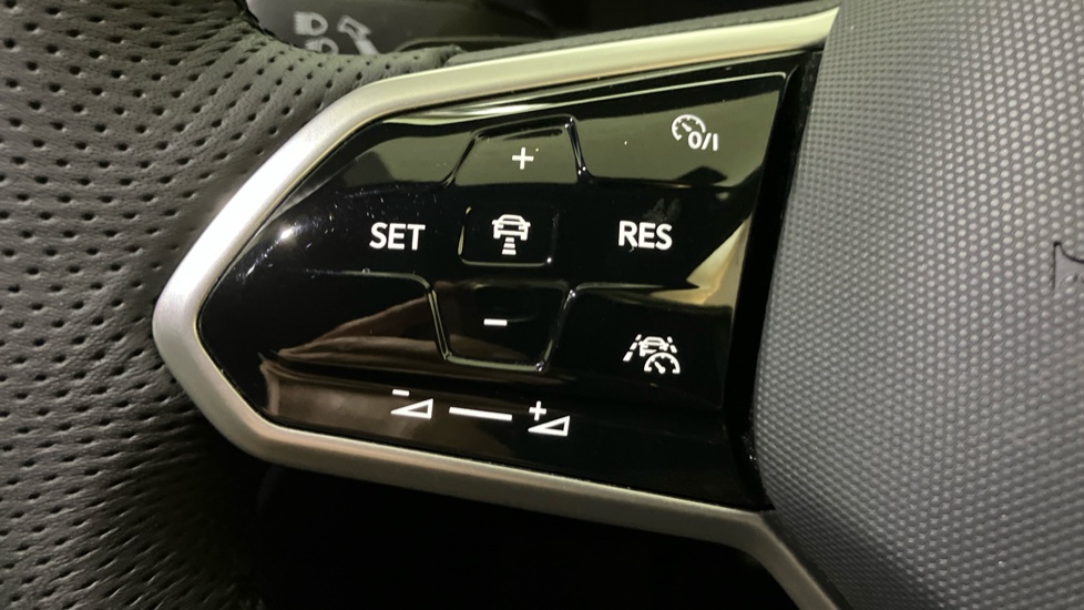 Volkswagen Tiguan 1.5 TSI 150 R-Line 5dr DSG Petrol Estate - Image 17