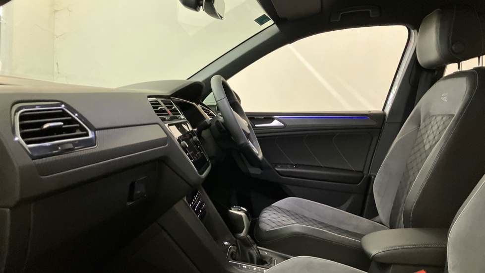 Volkswagen Tiguan 1.5 TSI 150 R-Line 5dr DSG Petrol Estate - Image 23
