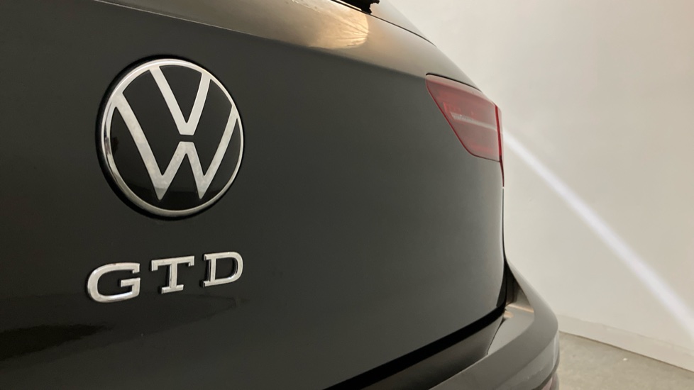 Volkswagen Golf 2.0 TDI 200 GTD 5dr DSG Diesel Hatchback - Image 26