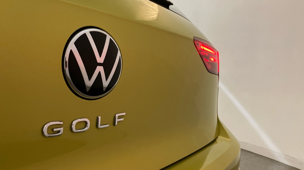 Volkswagen Golf 1.5 TSI Life 5dr Petrol Hatchback - Image 23