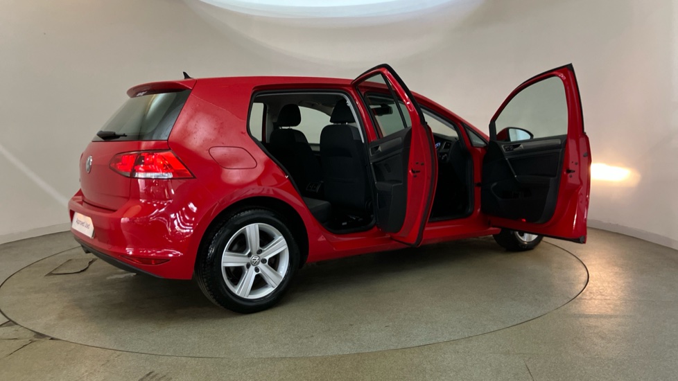 Volkswagen Golf 1.4 TSI 125 Match Edition 5dr Petrol Hatchback - Image 43