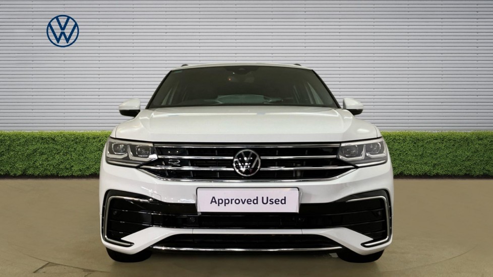 Volkswagen Tiguan 2.0 TDI 4Motion R-Line 5dr DSG Diesel Estate - Image 7