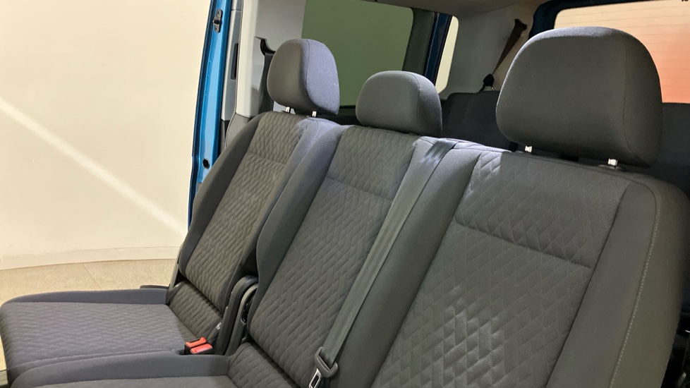 Volkswagen Caddy Maxi 1.5 TSI Life 5dr DSG Petrol Estate - Image 16