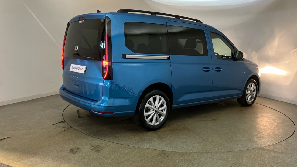 Volkswagen Caddy Maxi 1.5 TSI Life 5dr DSG Petrol Estate - Image 40