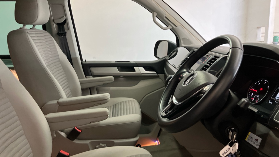 Volkswagen California 2.0 TDI Ocean 199 5dr 4MOTION DSG Diesel Estate - Image 15