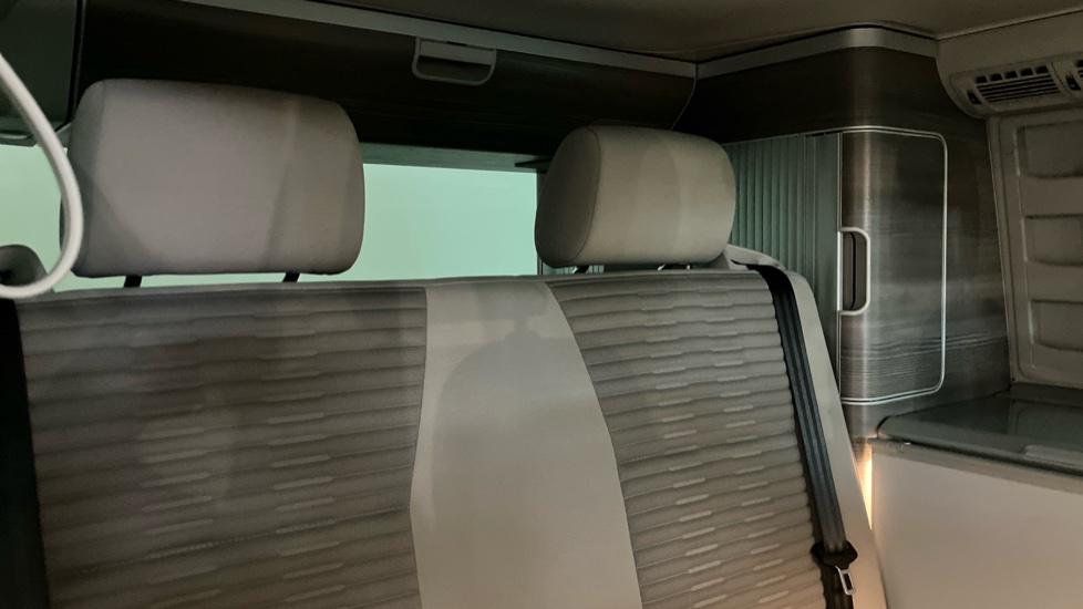 Volkswagen California 2.0 TDI Ocean 199 5dr 4MOTION DSG Diesel Estate - Image 16