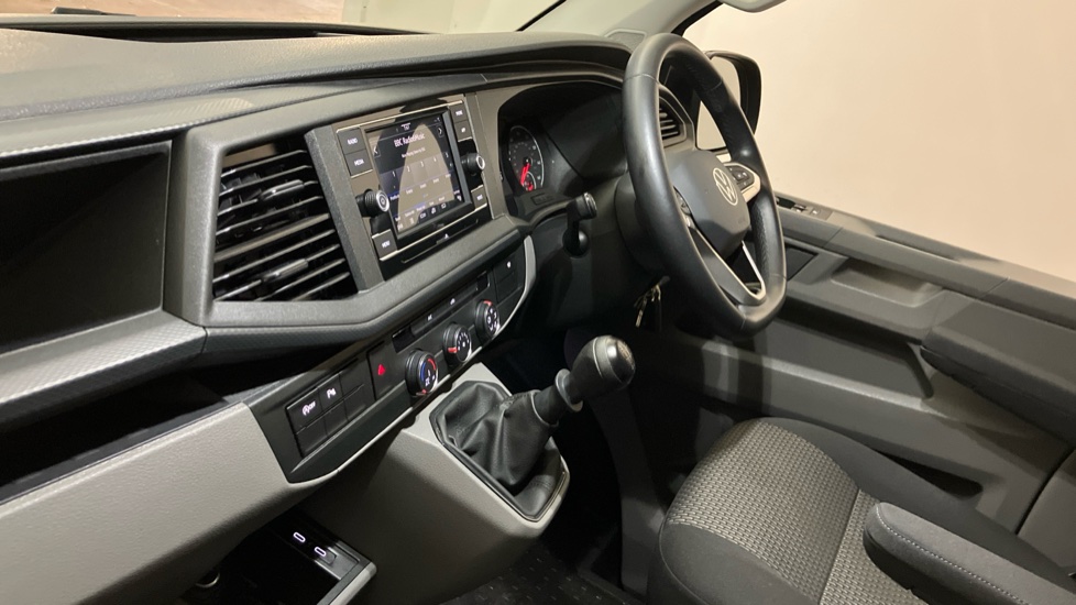 Volkswagen Transporter T28 Swb Diesel 2.0 TDI 150 Highline Van - Image 2