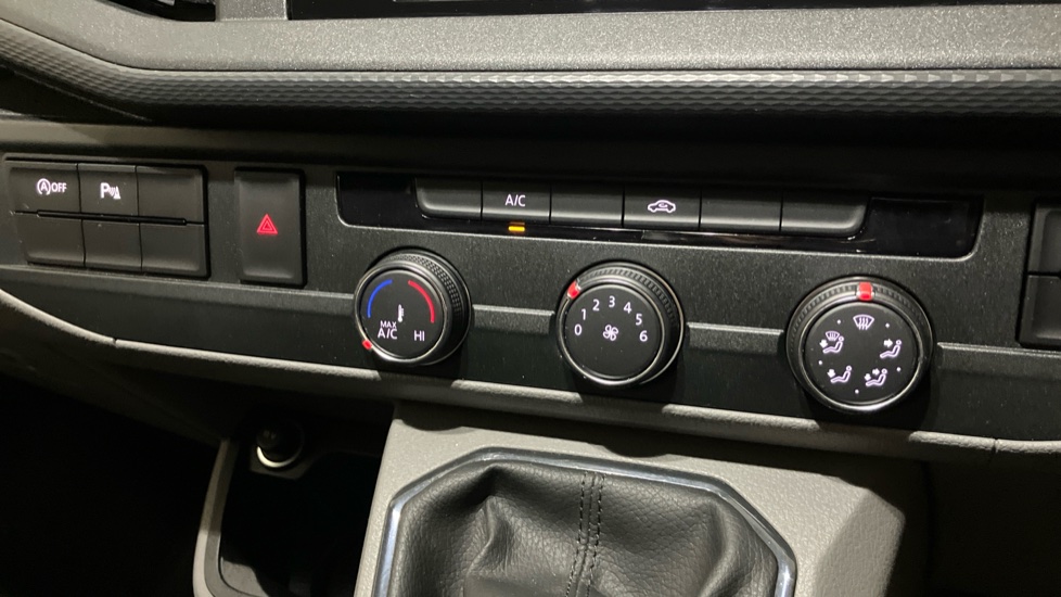 Volkswagen Transporter T28 Swb Diesel 2.0 TDI 150 Highline Van - Image 13