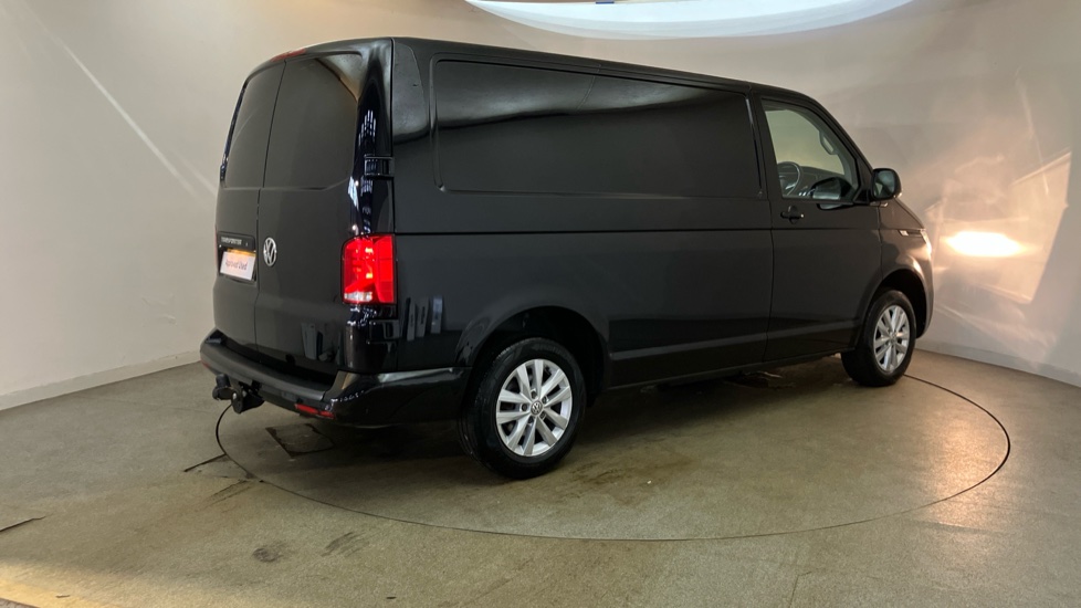 Volkswagen Transporter T28 Swb Diesel 2.0 TDI 150 Highline Van - Image 35
