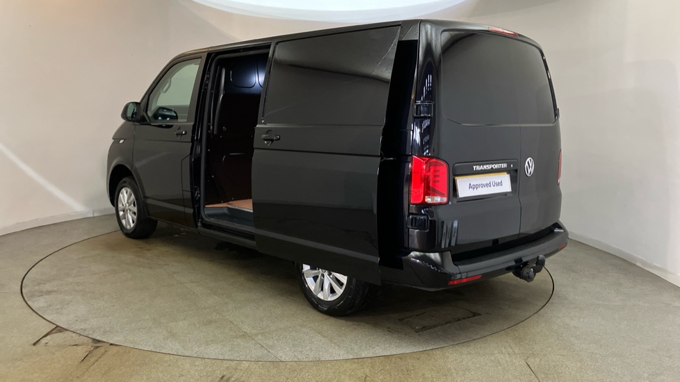 Volkswagen Transporter T28 Swb Diesel 2.0 TDI 150 Highline Van - Image 38