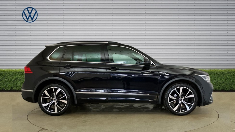 Volkswagen Tiguan 1.5 TSI 150 R-Line 5dr DSG Petrol Estate - Image 4