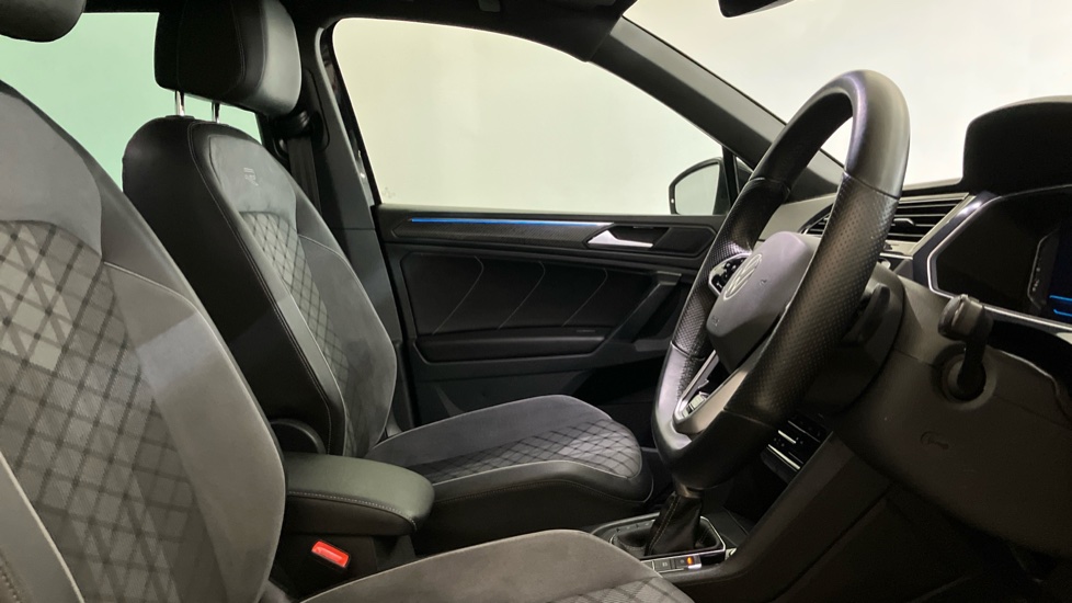 Volkswagen Tiguan 1.5 TSI 150 R-Line 5dr DSG Petrol Estate - Image 15