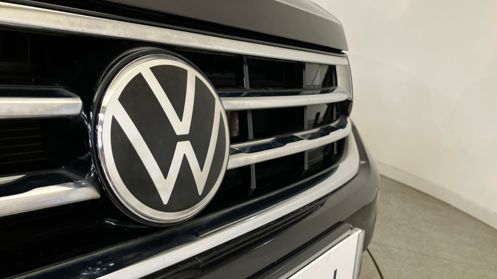 Volkswagen Tiguan 1.5 TSI 150 R-Line 5dr DSG Petrol Estate - Image 38