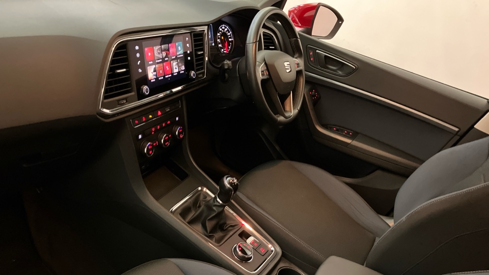 SEAT Ateca 1.5 TSI EVO SE Technology [EZ] 5dr Petrol Estate - Image 2