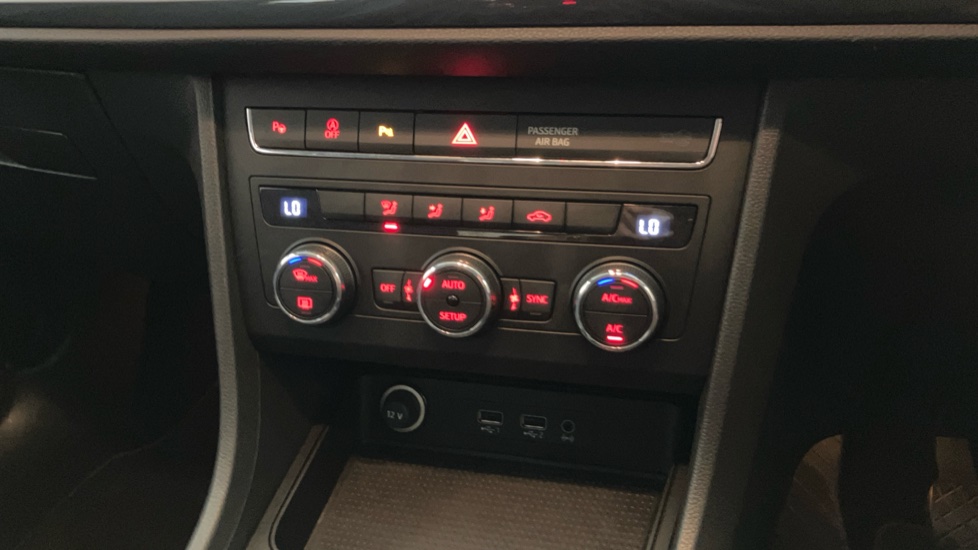 SEAT Ateca 1.5 TSI EVO SE Technology [EZ] 5dr Petrol Estate - Image 13