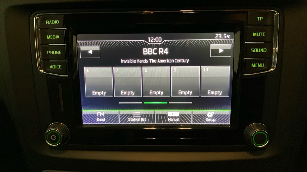 Skoda Yeti Outdoor 1.2 TSI [110] SE L 5dr Petrol Estate - Image 12