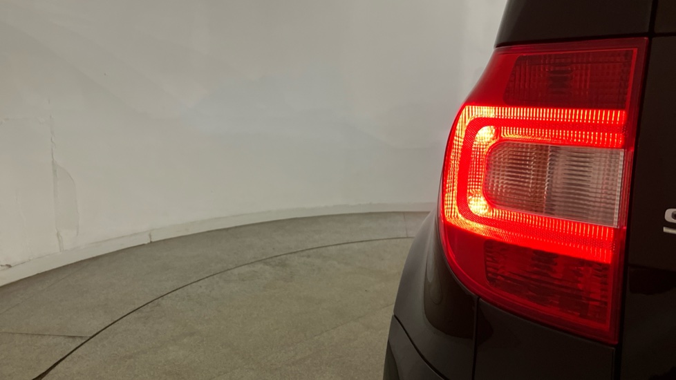 Skoda Yeti Outdoor 1.2 TSI [110] SE L 5dr Petrol Estate - Image 30