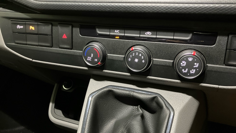 Volkswagen Transporter T30 Lwb Diesel 2.0 TDI 150 Highline Van - Image 13