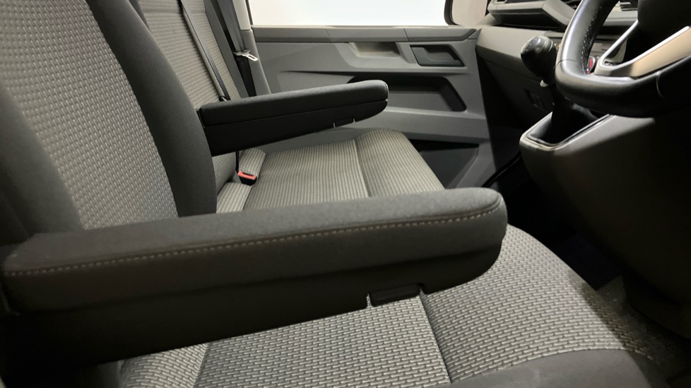 Volkswagen Transporter T30 Lwb Diesel 2.0 TDI 150 Highline Van - Image 23