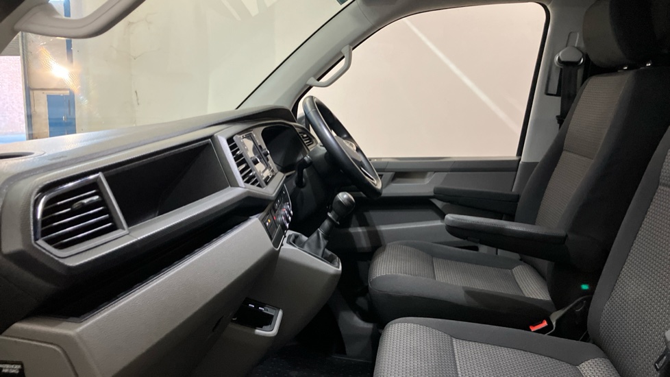 Volkswagen Transporter T30 Lwb Diesel 2.0 TDI 150 Highline Van - Image 24