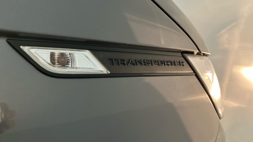 Volkswagen Transporter T30 Lwb Diesel 2.0 TDI 150 Highline Van - Image 38